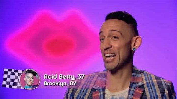 Acid Betty’s Boyfriend: Who is Acid Betty Dating?