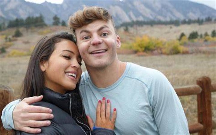 Affaf Buslach’s Boyfriend: Who is Affaf Buslach Dating?