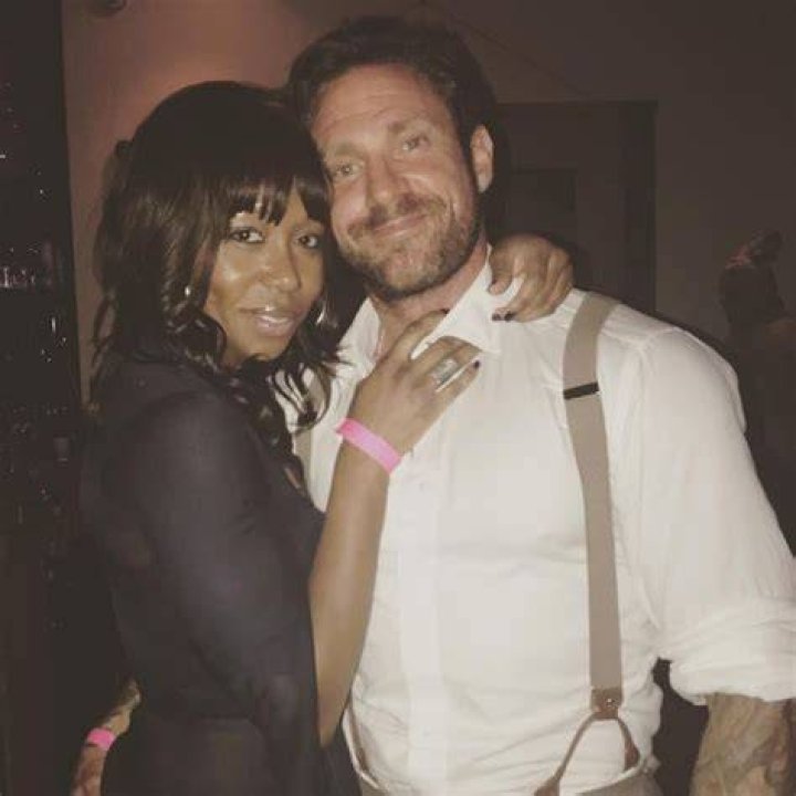 Amanda Warren’s Boyfriend: Who is Amanda Warren Dating?