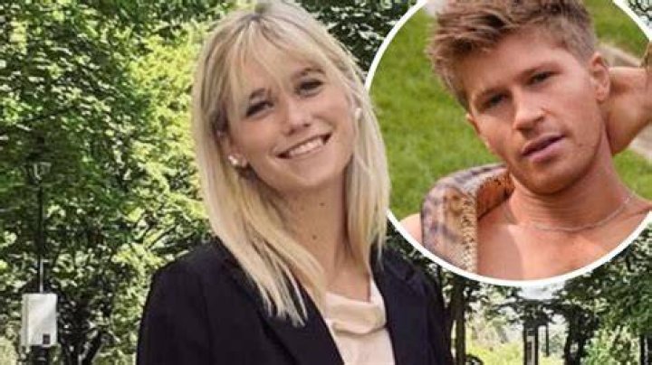 Ashleigh Ball’s Boyfriend: Who is Ashleigh Ball Dating?