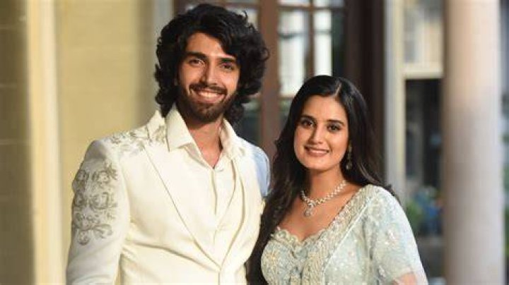 Ayushi Sehgal’s Boyfriend: Who is Ayushi Sehgal Dating?