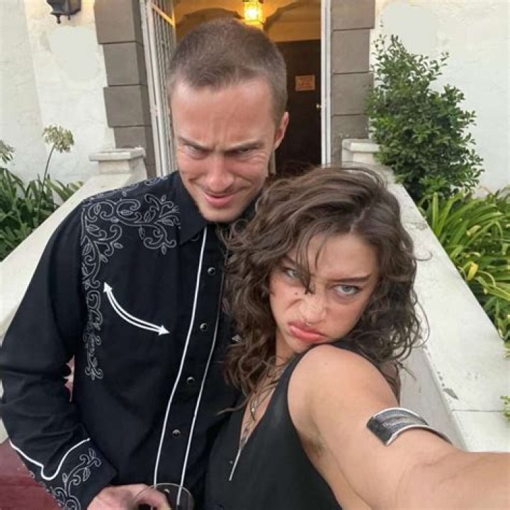 Azia Toussaint’s Boyfriend: Who is Azia Toussaint Dating?