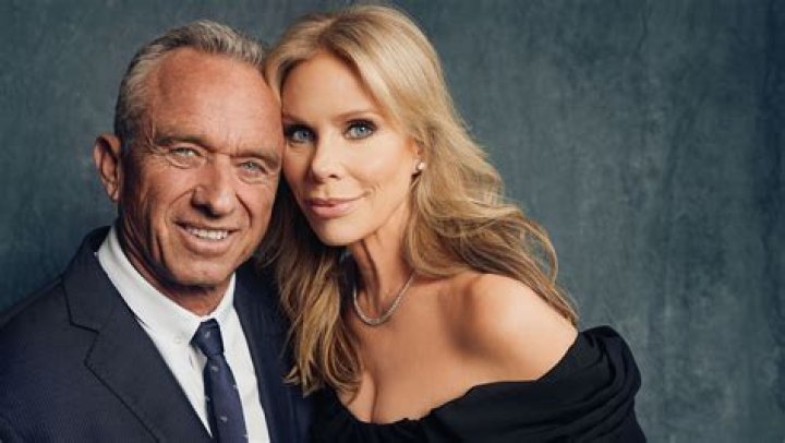 Cheryl Hines’s Husband: Who is Cheryl Hines Dating?