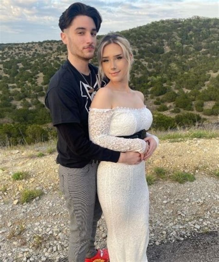 Crispy Concords’s Girlfriend: Who is Crispy Concords Dating?