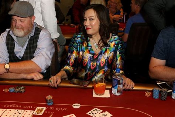 Elizabeth, Maguire, Damon, Affleck & Tilly: Hollywood A-Listers who love Poker