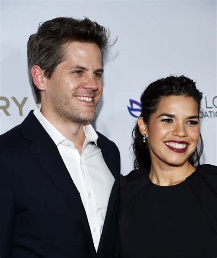 Esmeralda Moya’s Husband: Who is Esmeralda Moya Dating?