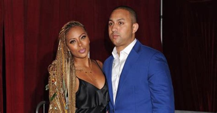 Eva Marcille’s estranged husb & requests dismissal of divorce case & rejects primary custody.