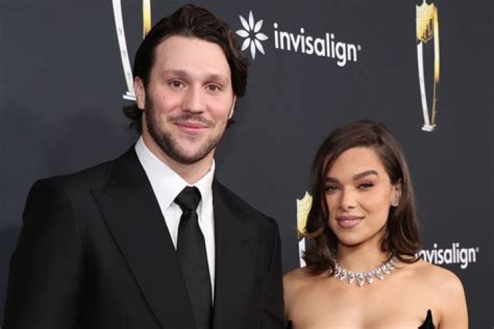 Hailee Steinfeld’s Husband: Who is Hailee Steinfeld Dating?