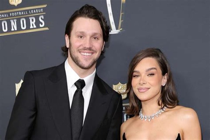 Hope Allen’s Boyfriend: Who is Hope Allen Dating?