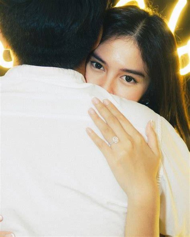 Ine Rosdiana’s Boyfriend: Who is Ine Rosdiana Dating?