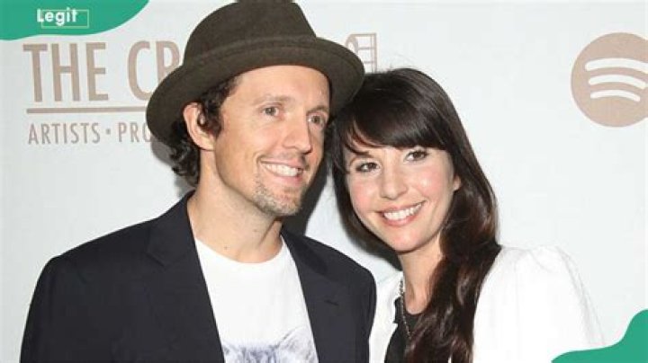Jason Mraz’s Wife: Who is Jason Mraz Dating?
