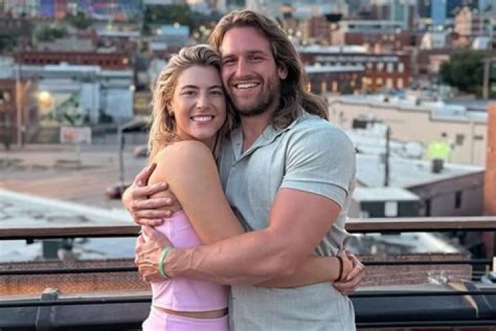 Joey crail’s Girlfriend: Who is Joey crail Dating?