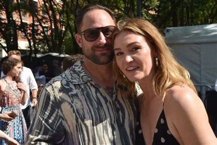 Julia Stiles’s Husband: Who is Julia Stiles Dating?