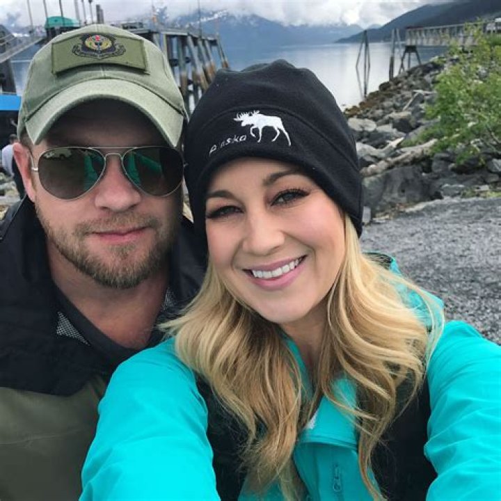 Kellie Pickler’s Husband: Who is Kellie Pickler Dating?
