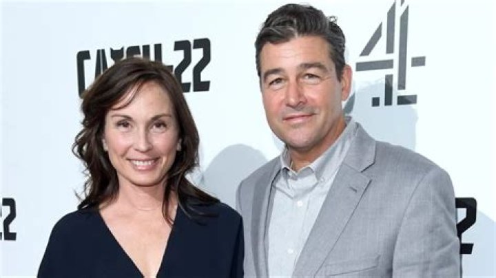 Kyle Chandler’s Wife: Who is Kyle Chandler Dating?