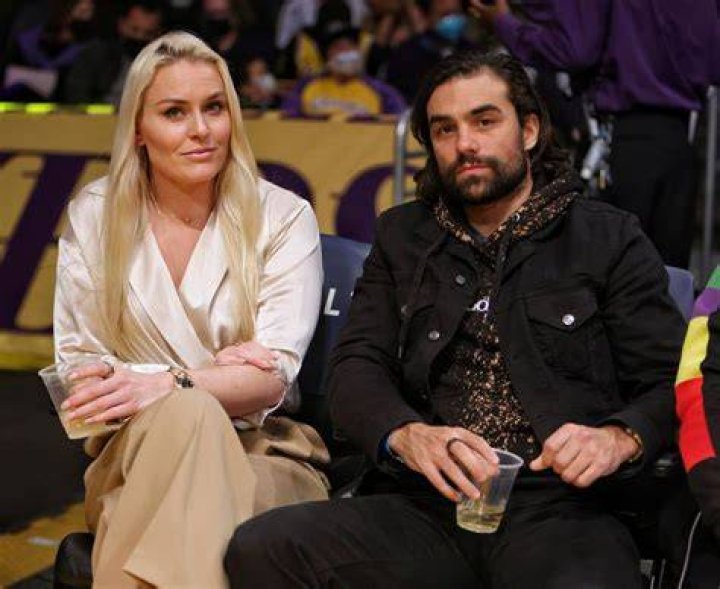 Lindsay Jones’s Boyfriend: Who is Lindsay Jones Dating?