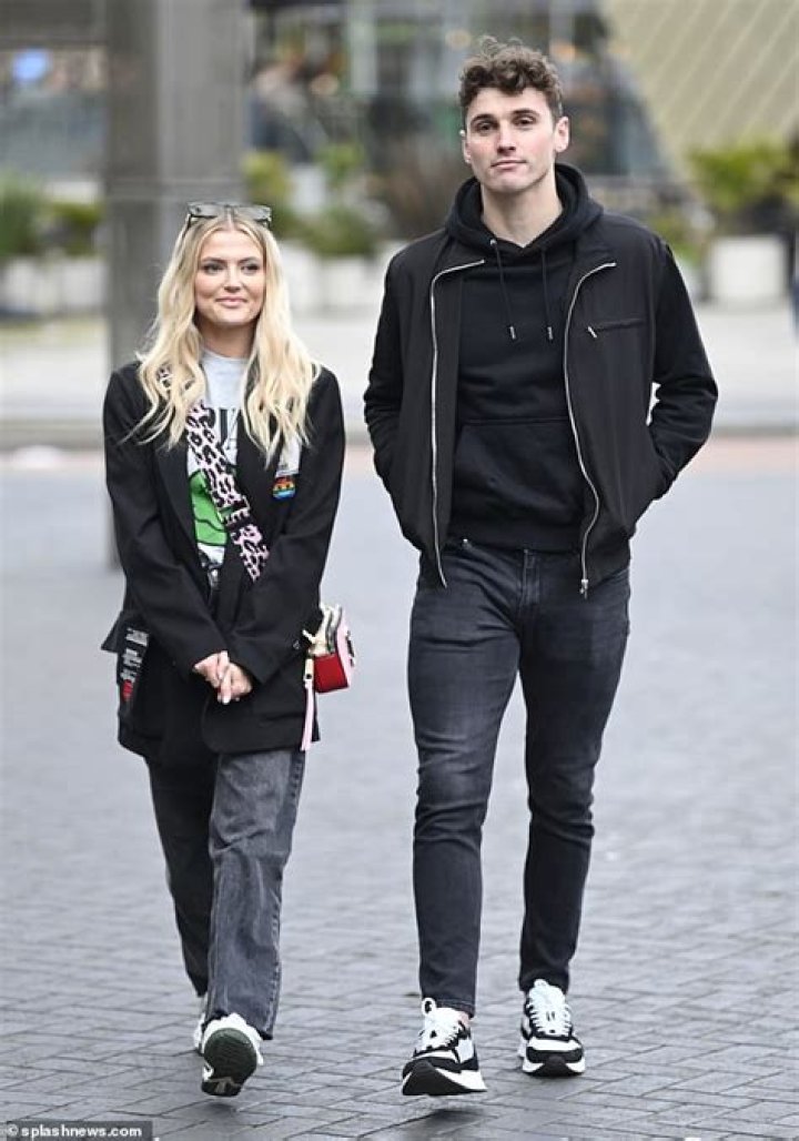 Lucy Fallon’s Boyfriend: Who is Lucy Fallon Dating?