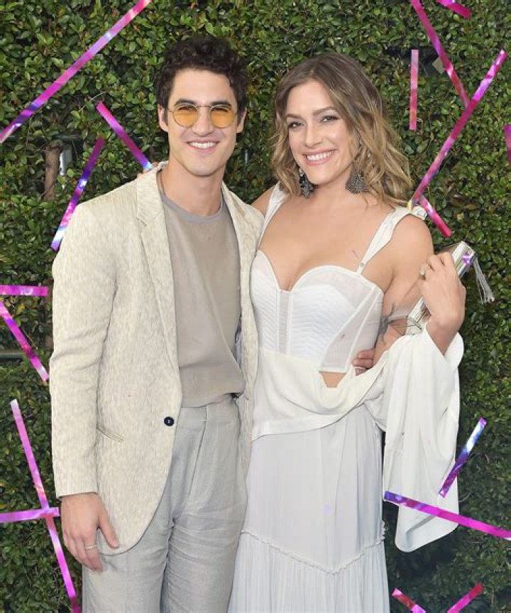 Mia Swier’s Boyfriend: Who is Mia Swier Dating?