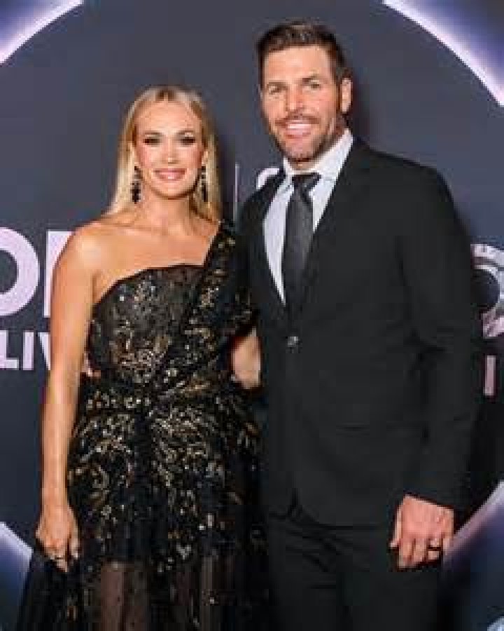 Mike Fisher’s Wife: Who is Mike Fisher Dating?