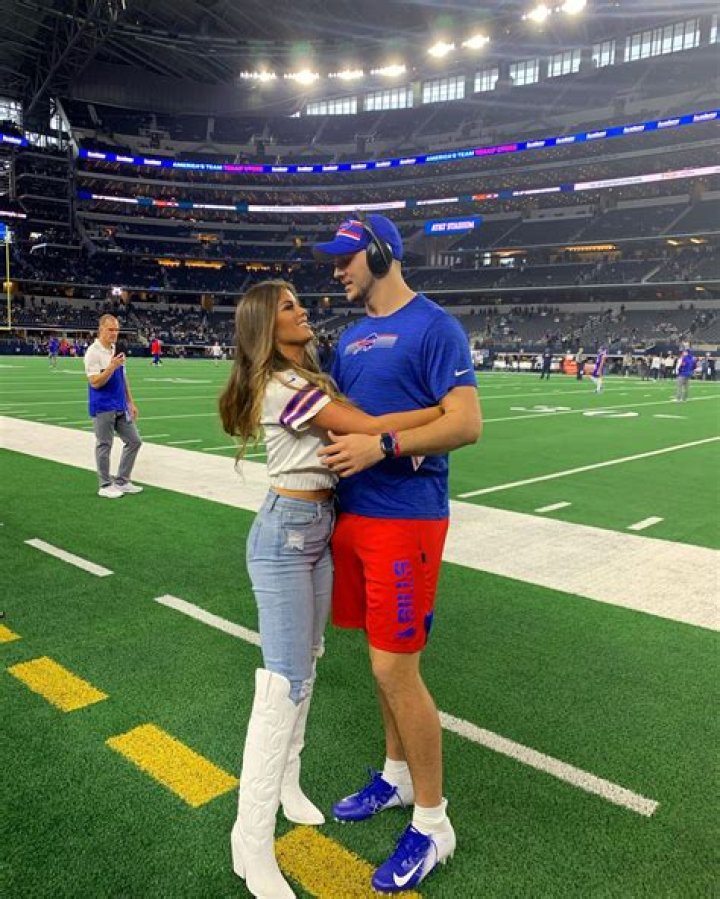 Mikelly Medeiros’s Girlfriend: Who is Mikelly Medeiros Dating?