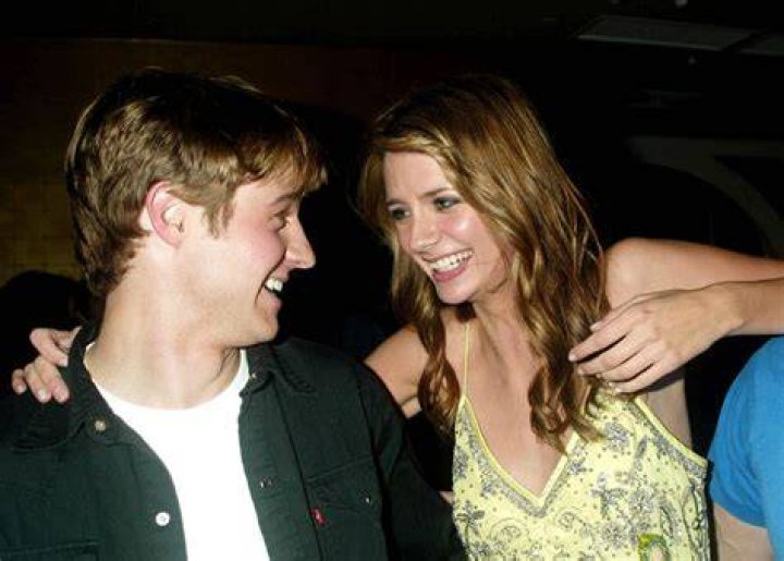 Mischa Barton’s Boyfriend: Who is Mischa Barton Dating?
