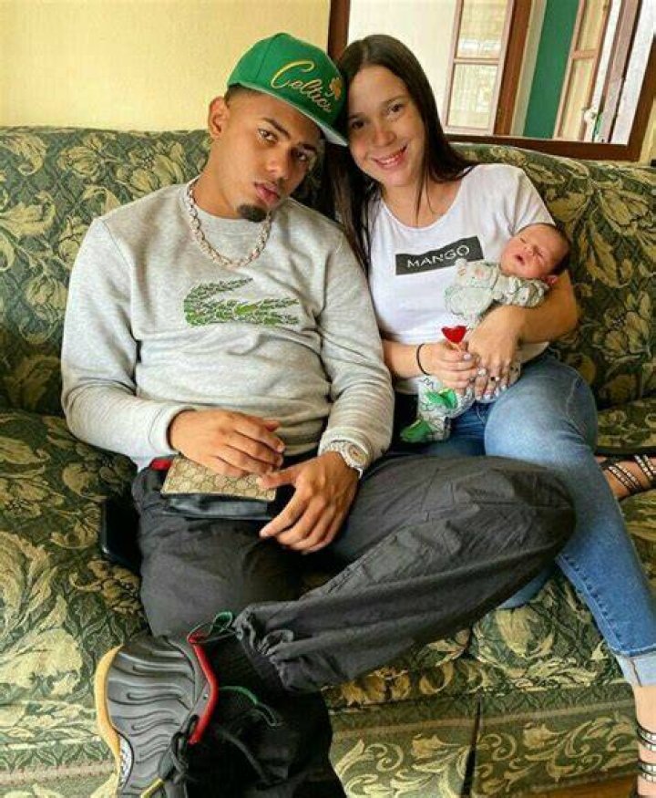 Myke Towers’s Girlfriend: Who is Myke Towers Dating?