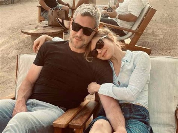 Renee Olstead’s Husband: Who is Renee Olstead Dating?