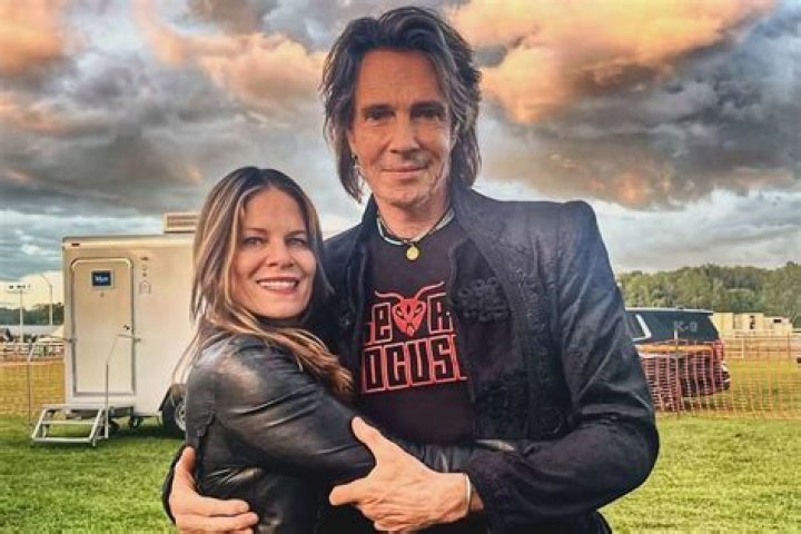 Rick Dees’s Wife: Who is Rick Dees Dating?