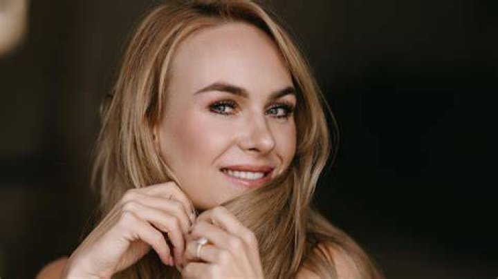 Sanne Westland’s Girlfriend: Who is Sanne Westland Dating?
