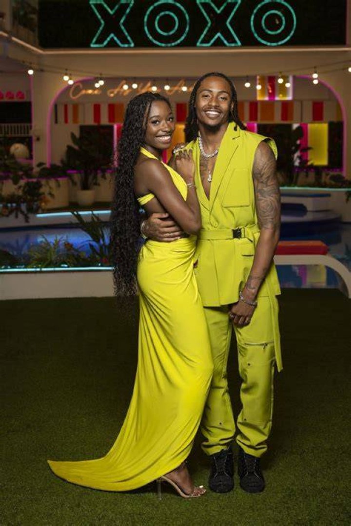 Serena Firinaiu’s Boyfriend: Who is Serena Firinaiu Dating?