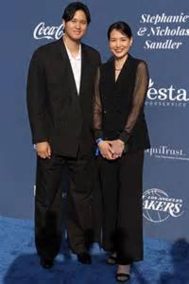 Shigeki Hosokawa’s Wife: Who is Shigeki Hosokawa Dating?