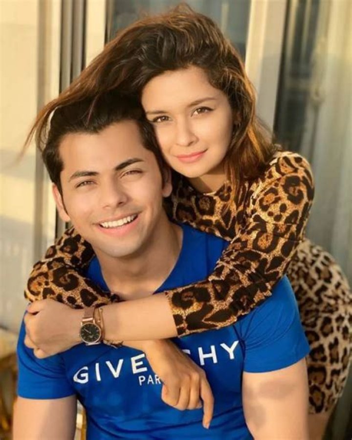 Siddharth Nigam’s Girlfriend: Who is Siddharth Nigam Dating?