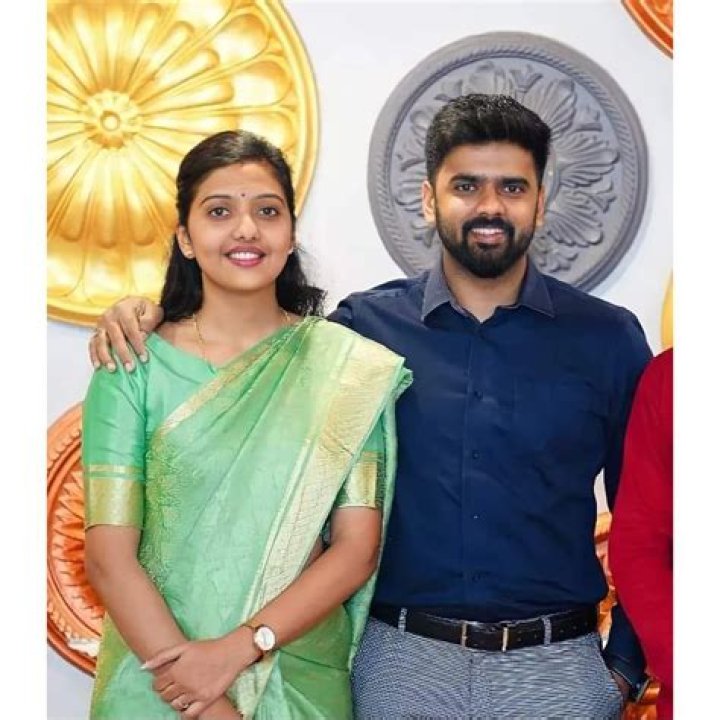 Srushti Porey’s Boyfriend: Who is Srushti Porey Dating?