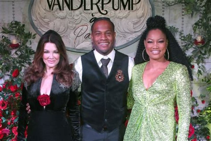 Vanderpump Rules star Oliver Saunders served with child support legal papers