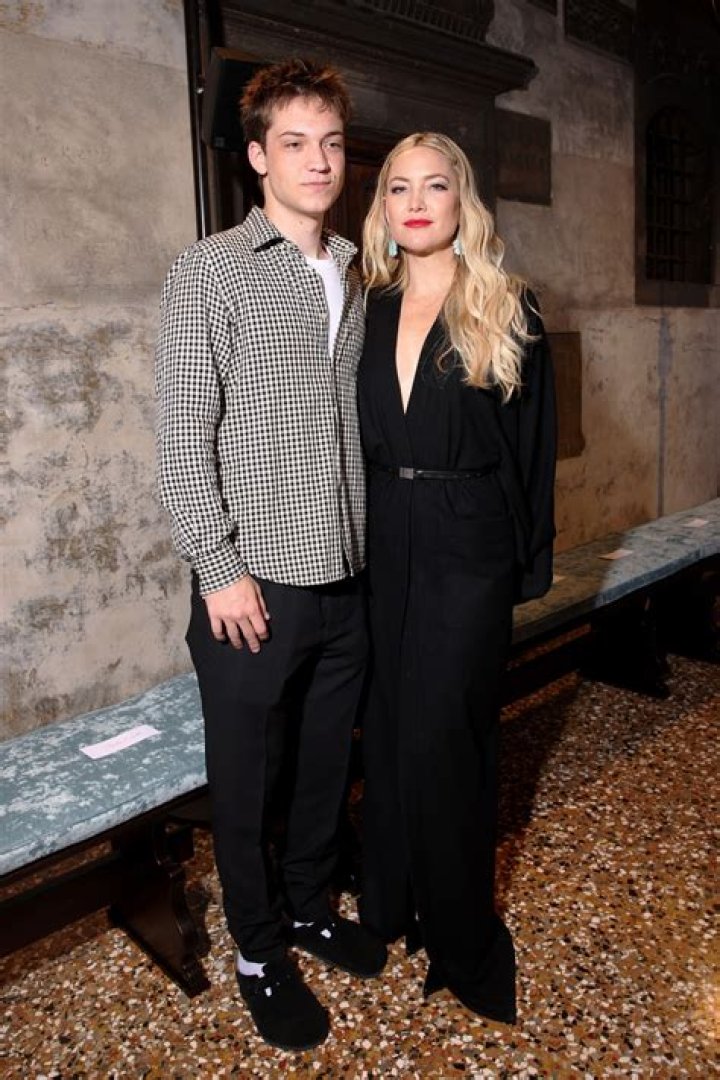 Who is Becky Hudson Dating – Becky Hudson's Boyfriend & Exes