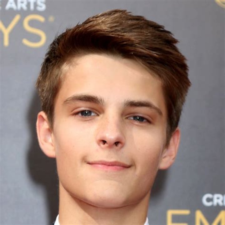 Who is Corey Fogelmanis Dating – Corey Fogelmanis's Girlfriend & Exes