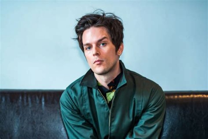 Who is Dallon Weekes Dating – Dallon Weekes's Wife & Exes