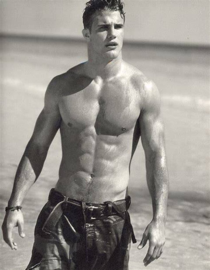 Who is Eric Allan Kramer Dating – Eric Allan Kramer's Girlfriend & Exes
