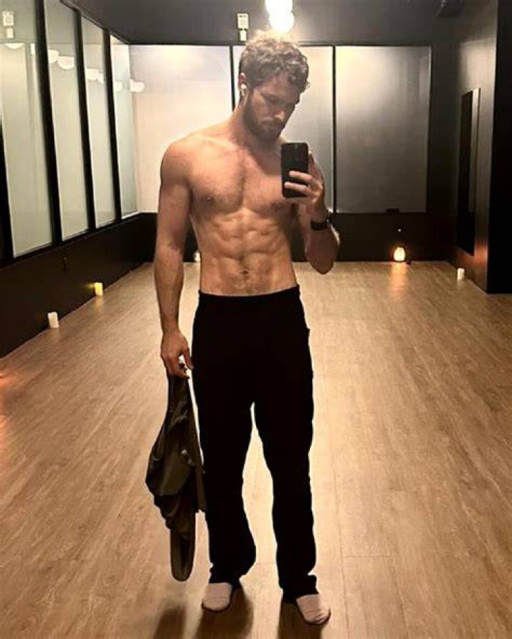 Who is Finn Jones Dating – Finn Jones's Girlfriend & Exes