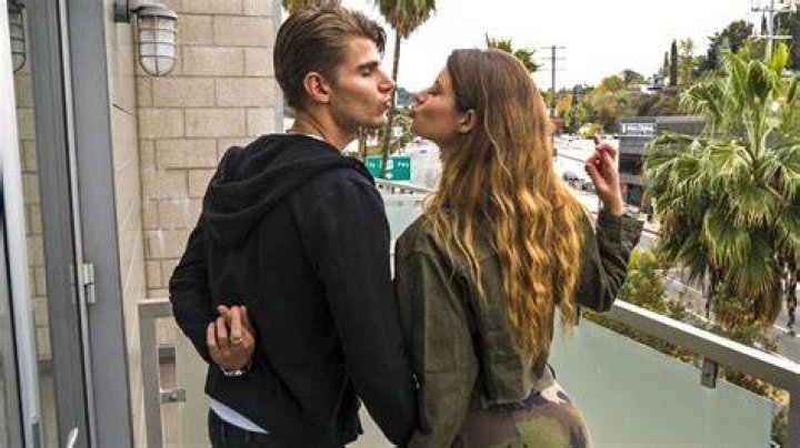 Who is Hannah Stocking Dating – Hannah Stocking's Boyfriend & Exes