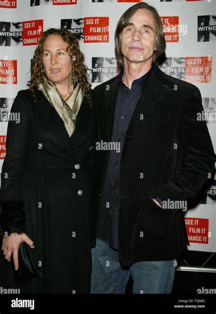 Who is Jackson Browne Dating – Jackson Browne's Girlfriend & Exes