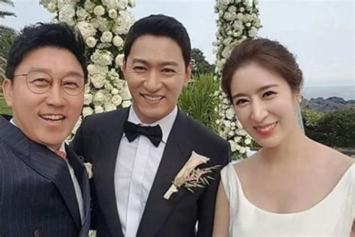 Who is JinJoo Lee Dating – JinJoo Lee's Boyfriend & Exes