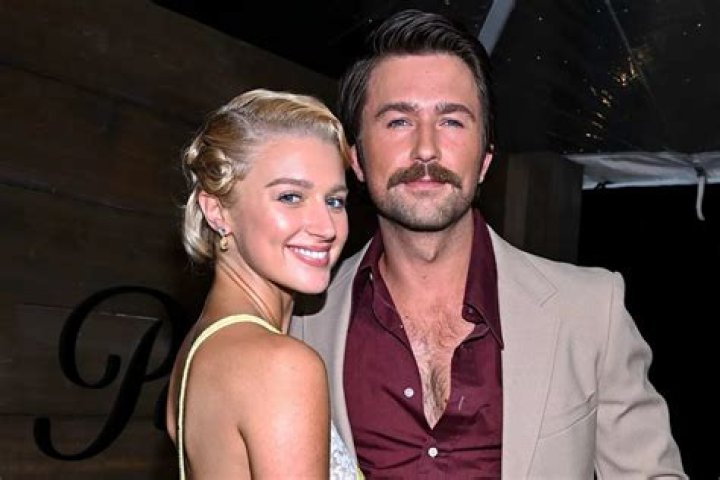 Who is Julia Schlaepfer Dating – Julia Schlaepfer's Boyfriend & Exes