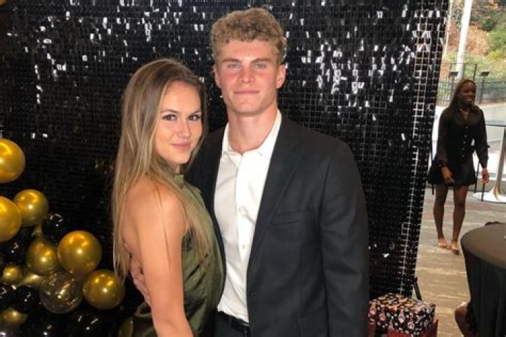 Who is Matthew Boling Dating – Matthew Boling's Girlfriend & Exes