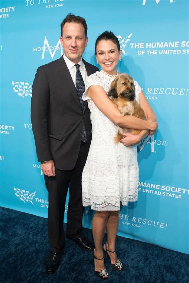 Who is Sara Foster Dating – Sara Foster's Husband & Exes