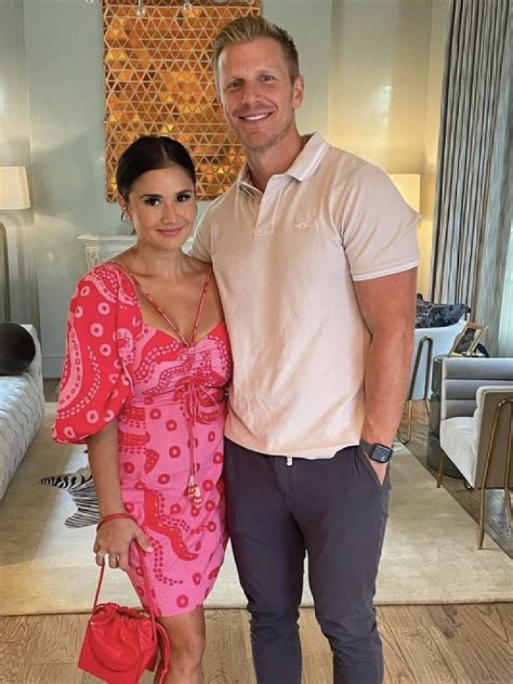Who is Sean Lowe Dating – Sean Lowe's Wife & Exes