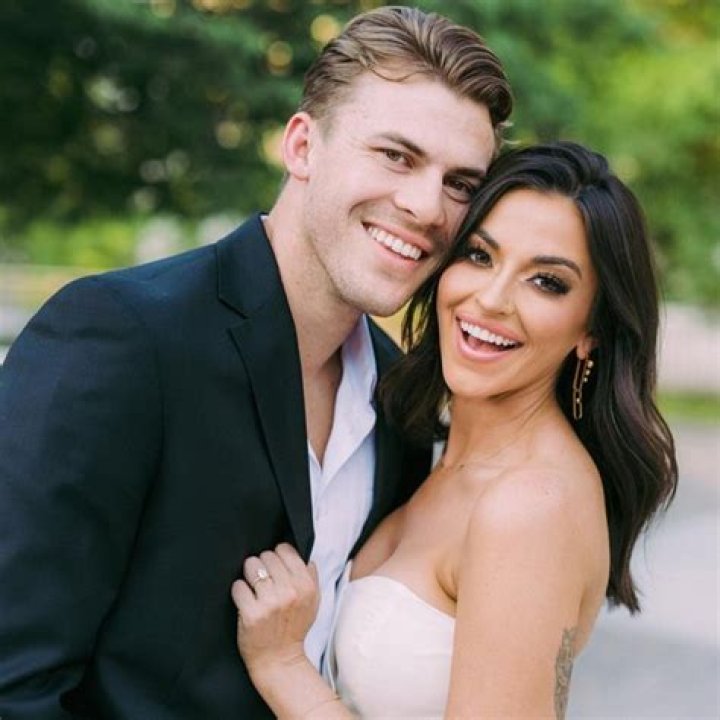 Who is Tia Booth Dating – Tia Booth's Boyfriend & Exes