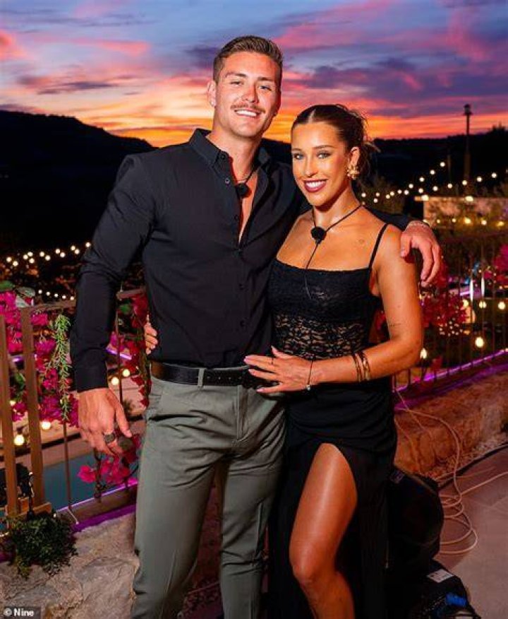 Yana Vozharovskaya’s Girlfriend: Who is Yana Vozharovskaya Dating?