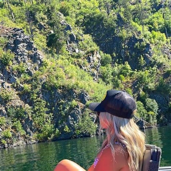 Zona Lag’s Girlfriend: Who is Zona Lag Dating?